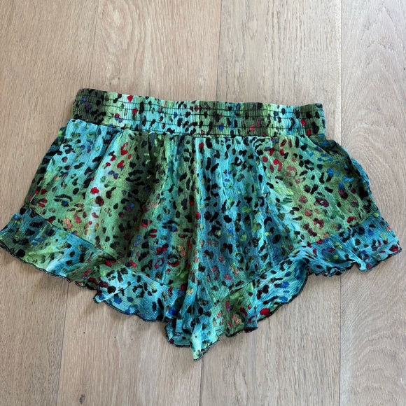 Women’s Green Leopard Print Ruffle Shorts // Size S - Picture 7 of 8